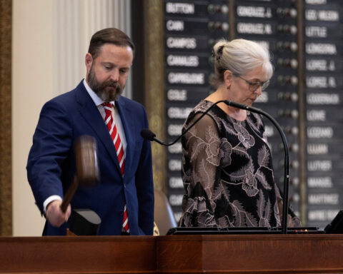 Republicans step up pressure on Democratic lawmakers to return to Texas
