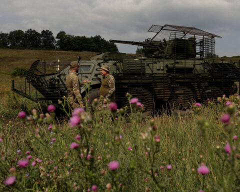 EU leaders say Ukraine should have freedom to decide its future