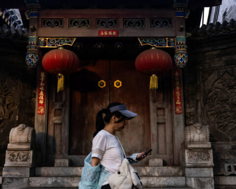 China offers interest subsidies for loans to boost consumption