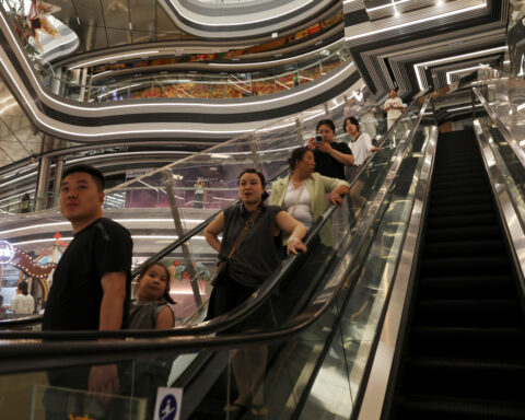 China pledges more financial support for consumption with loan interest subsidy