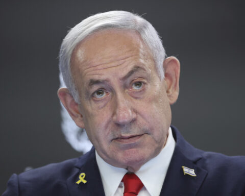 Israeli gunfire kills at least 25 in Gaza as Netanyahu says he will allow Palestinians to leave