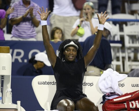 Venus Williams gets a US Open wild card at age 45 and will be the oldest in singles since 1981