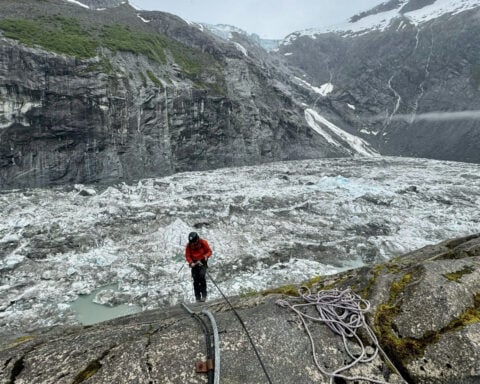 Glacial lake flood hits Juneau, Alaska, reflecting a growing risk as mountain glaciers melt around the world