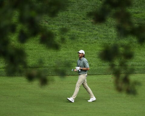 Robert MacIntyre runs off 6 birdies in a row for 62 to lead BMW Championship