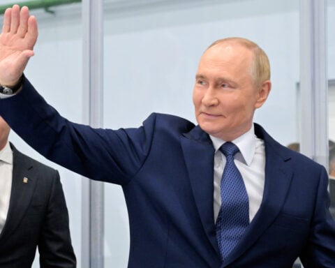 Trump arrives for pivotal summit with Putin in Alaska that could reshape the war in Ukraine