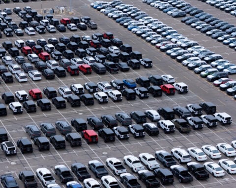 Automobiles, promotions bolster rise in US retail sales in July