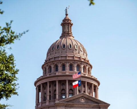Redistricting fight continues as Texas Governor Abbott calls new special legislative session