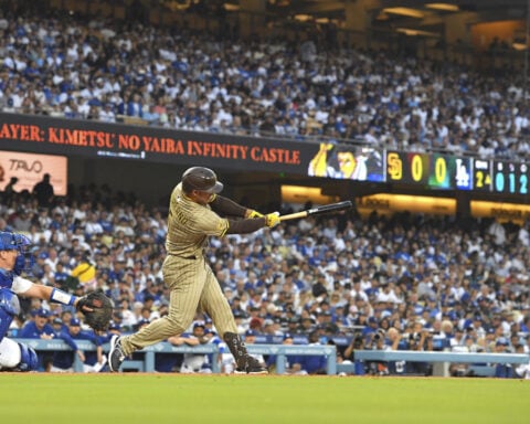 NL West race heats up as Dodgers tie Padres for lead