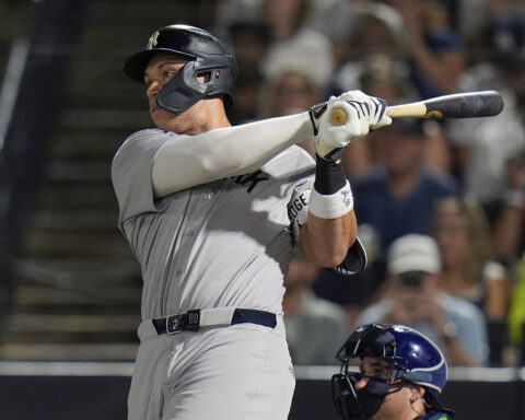 Yankees become 1st MLB team to hit 9 home runs in a game twice in one season