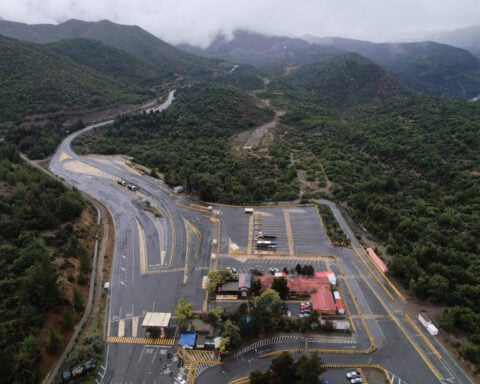 Chile regulator ups requirements to restart areas affected by copper mine collapse, document shows