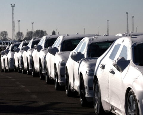 EU to scrap tariffs on US goods to pave way for lower car duties
