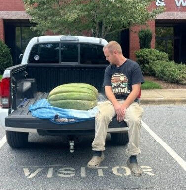 Seed-sational! Man sets new state record for largest cantaloupe; 3rd largest in world