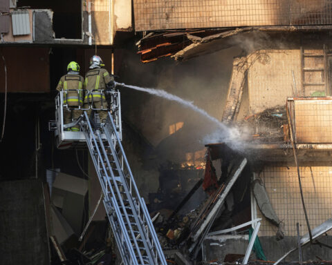 Russia strikes Ukrainian government building, in largest air attack of war