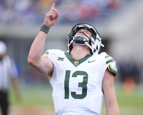 AP Player of the Week: Sawyer Robertson throws for 400 yards again to lead Baylor's comeback vs. SMU