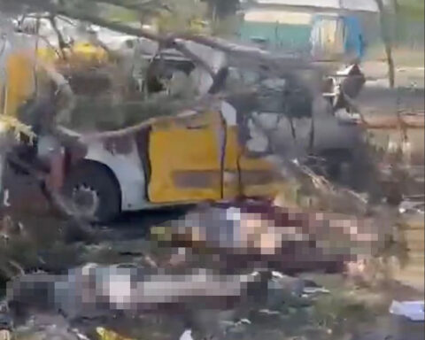 Russian aerial bomb kills at least 25 civilians in rural Ukrainian village, government says