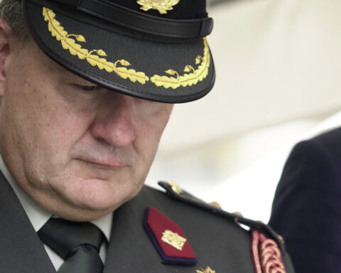 Relatives of Dutch POWs visit former Nagasaki prison site to honor their memory