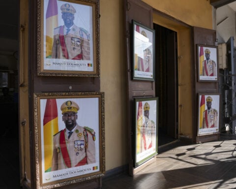 Guinea reaches final day of referendum campaign, with opposition missing