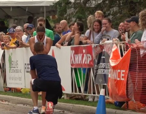 Marathon proposal creates unforgettable finish line moment at Fox Cities race