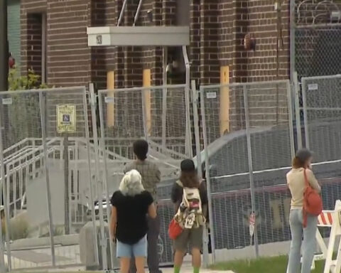 Fence goes up outside ICE facility in Broadview, Illinois