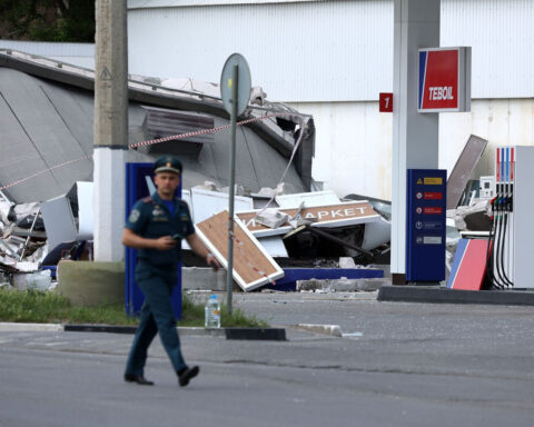 Kremlin bans fuel exports until the end of the year as Russia’s supply is disrupted by Ukrainian drones