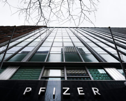 Trump announces ‘TrumpRx’ site for discounted drugs and deal with Pfizer to lower prices