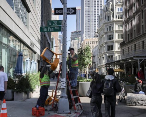 For a jobs day data fix in a US shutdown, here is what the experts are saying