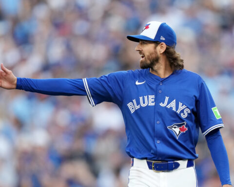 Kirk homers twice as Blue Jays end playoff skid by thumping Yankees 10-1 in Game 1 of ALDS
