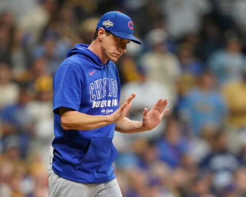 Cubs head back home on the brink of elimination after losing 2 straight in Milwaukee