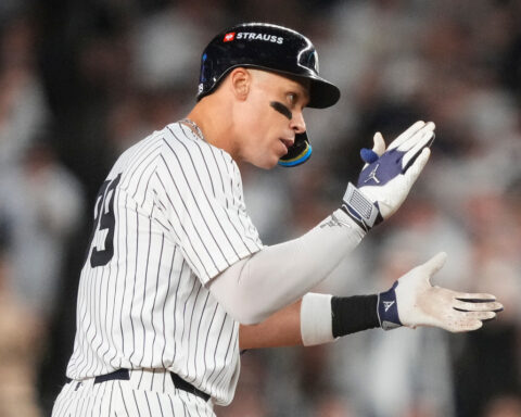 Aaron Judge does it all and rescues Yankees with `amazing swing' against Blue Jays