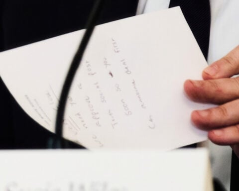 Trump receives urgent note from Rubio on Mideast peace deal during antifa roundtable