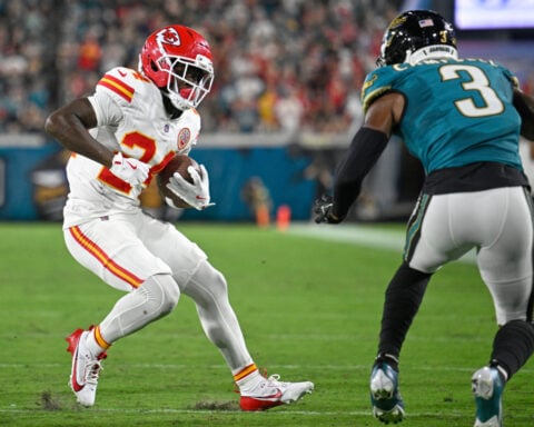 Jaguars and Browns trade starting cornerbacks, AP source says
