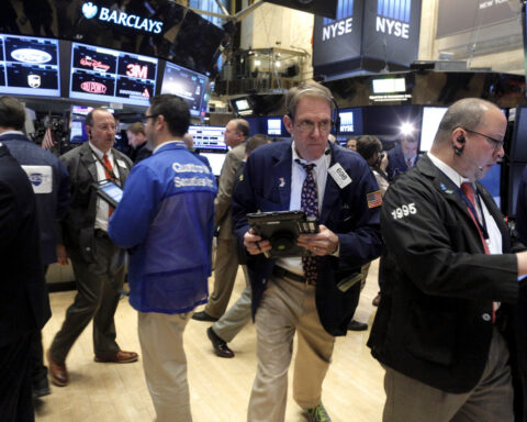 Wall Street regulator eases IPO path during government shutdown