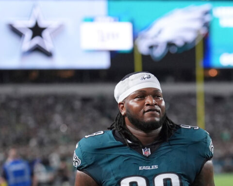 Eagles defensive tackle Jalen Carter is not playing against the Giants because of a heel injury