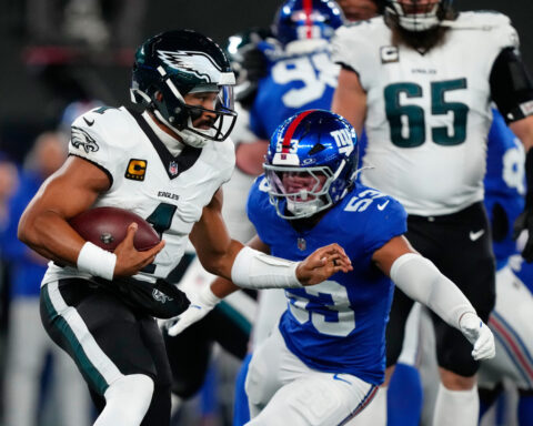 Jalen Hurts throws an interception among mistakes that lead to the Eagles' 2nd consecutive loss