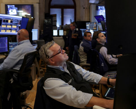 US equity funds see outflows on profit booking, government shutdown uncertainties