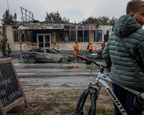 Power being restored after Russian attack plunges thousands in Kyiv into darkness