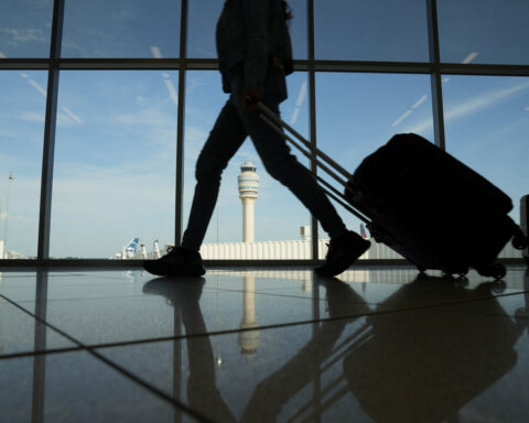 US FAA resuming flights at Atlanta airport after air traffic control evacuated