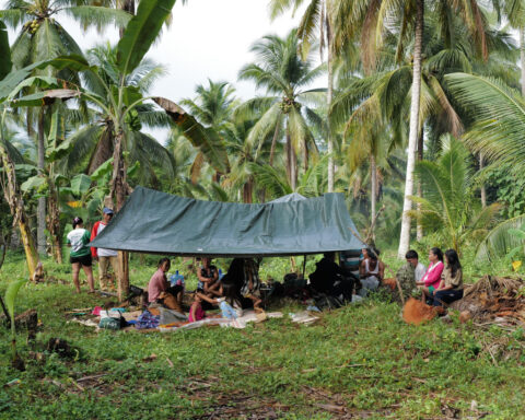 Two powerful quakes strike off southern Philippines, killing at least 7 people