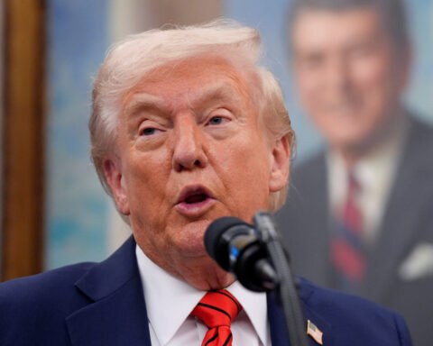 US military will use R&D money to pay troops if shutdown persists