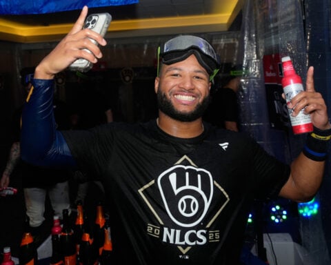 Brewers beat Cubs 3-1 in Game 5 of NL Division Series to earn NLCS matchup with Dodgers