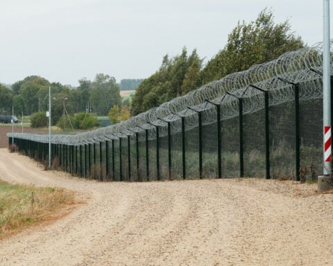 Estonia closes road through Russian territory due to presence of Russian troops