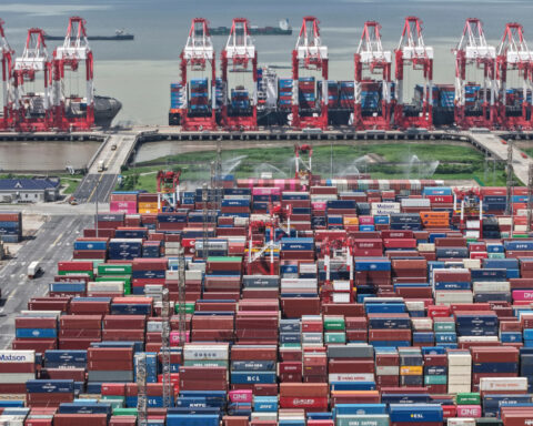 China's exports to US drop in September, while rise in global shipments hits a 6-month high