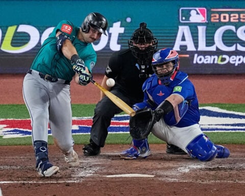 Seattle Mariners take ALCS Game 1 with 3-1 road win over Toronto Blue Jays