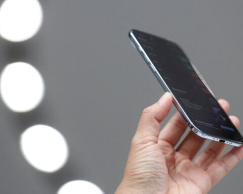 iPhone Air to begin pre-order in China after telecom operators approved for eSIM services