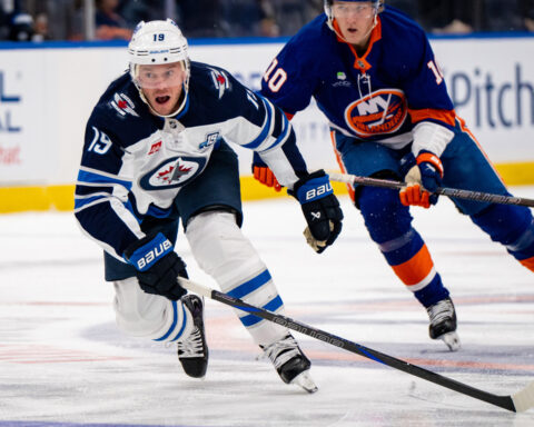 Jonathan Toews reaches another milestone in his NHL comeback by recording 1st point since 2023