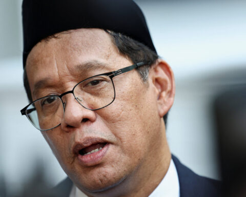 Indonesia expects more capital inflows, firmer rupiah as Q4 growth picks up