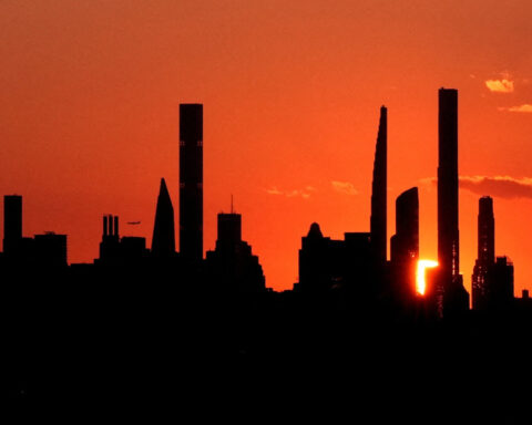 US small business sentiment ebbs in September; inflation back in focus