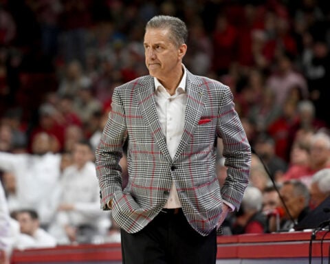 Arkansas coach John Calipari vows to retire before adopting transactional approach