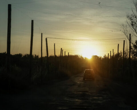 Ukraine authorities order mass evacuations from around devastated Kupiansk