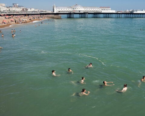 Britain must urgently prepare for hotter temperatures, climate advisers warn